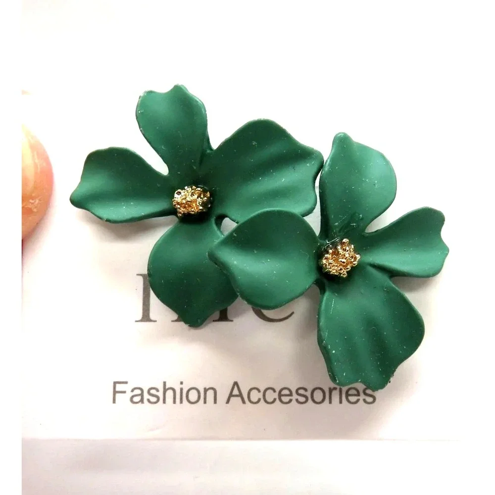 IMCT Green Flower Stud Earrings Womens‎ Matte Floral Gold Tone Fashion Jewelry